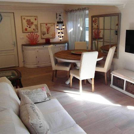 ニースCharming Corner Abode With Castle Viewsアパートメント エクステリア 写真