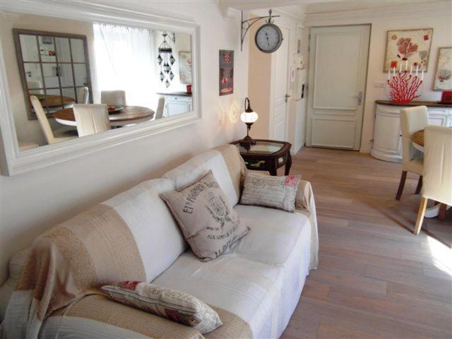 ニースCharming Corner Abode With Castle Viewsアパートメント エクステリア 写真
