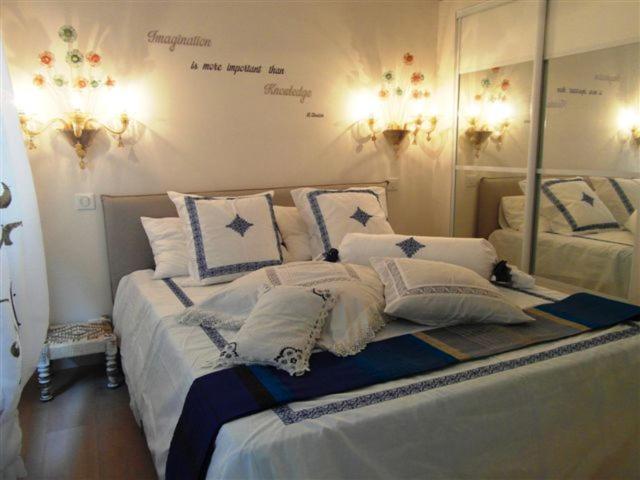 ニースCharming Corner Abode With Castle Viewsアパートメント エクステリア 写真